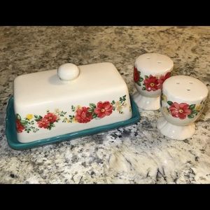 Pioneer Woman Butter Dish and Shaker Set